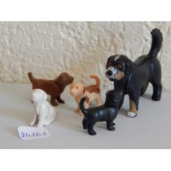 Gros Saint Bernard - Face Abiméé Et Ses 4 Petits Playmobil