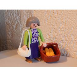 Grand Mère Revient De La Boulangerie Playmobil