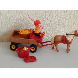 Petit Employé Du Centre Equestre Et Calèche Playmobil